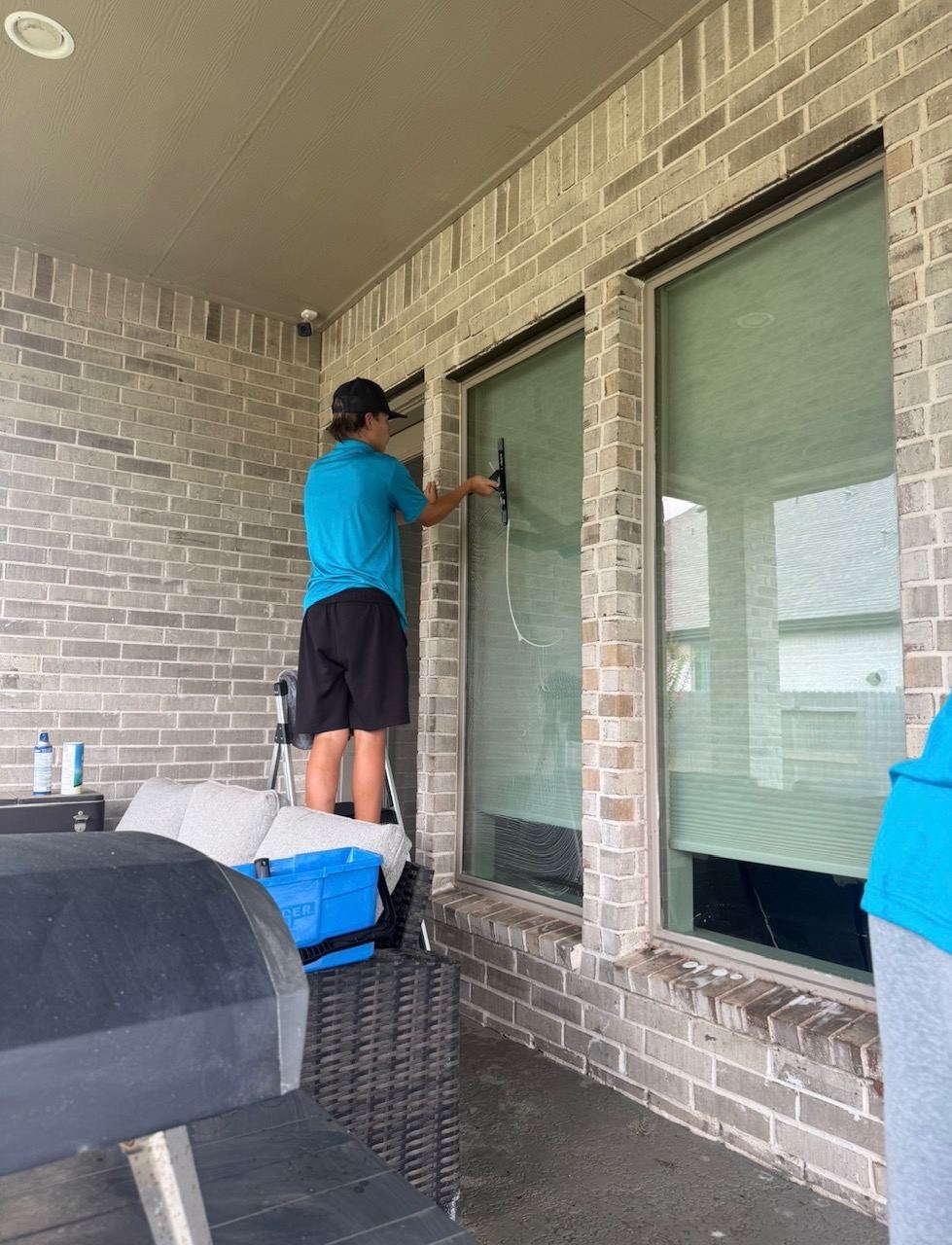 Exterior window cleaning in Richmond TX