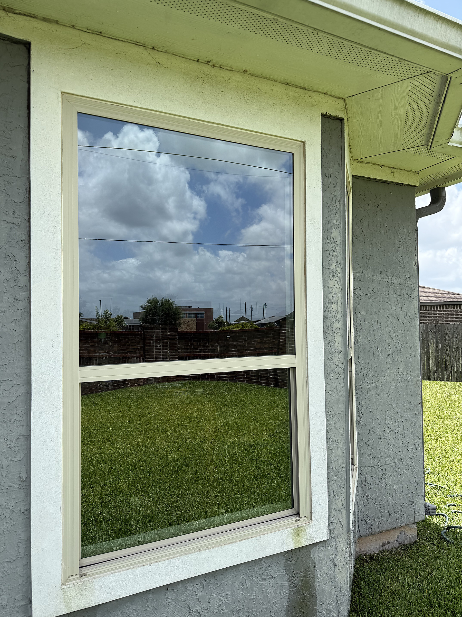 Clear reflective window cleaning result